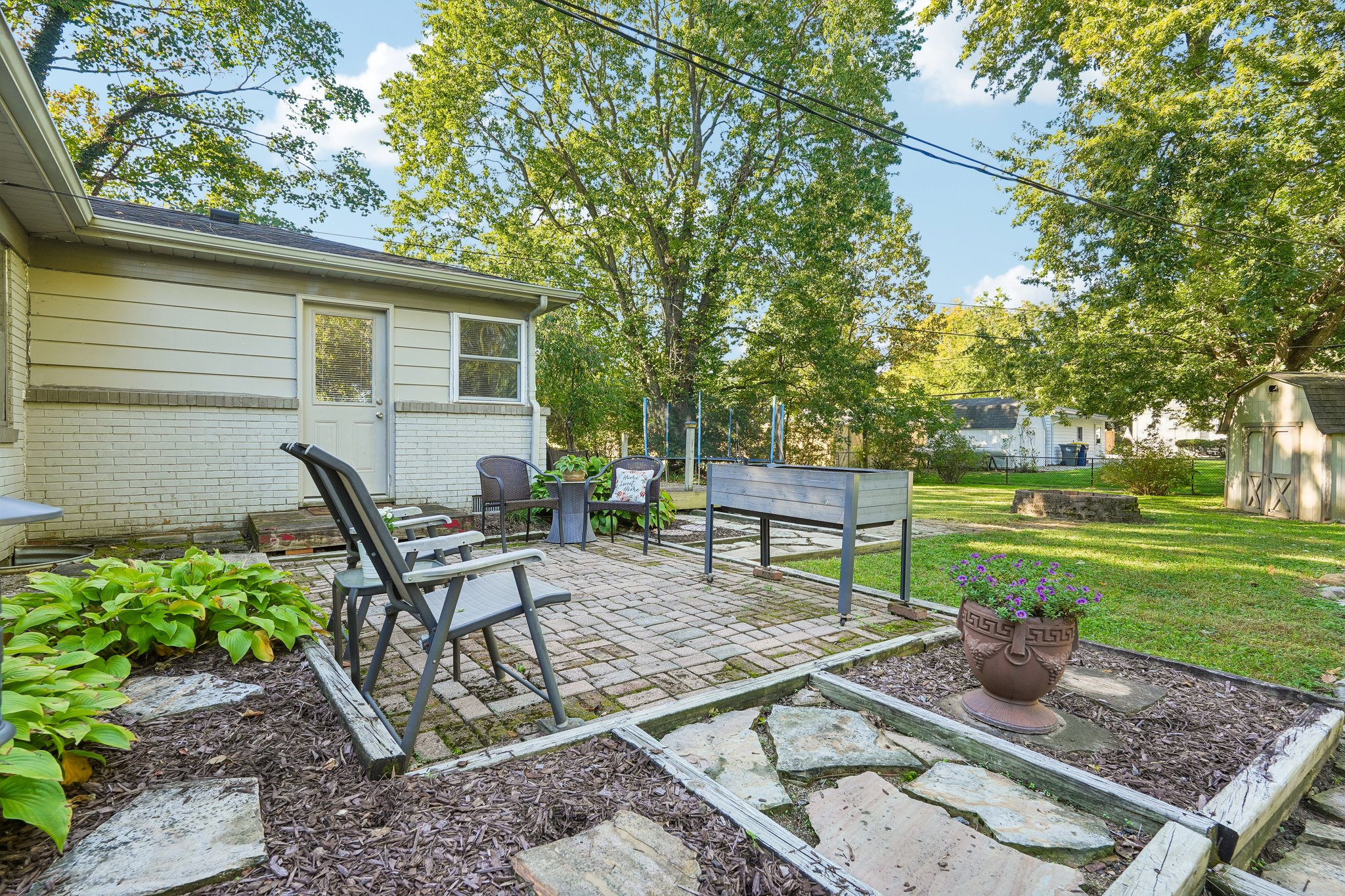 Evergreen Ave-S0810-039.jpg