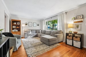 Evergreen Ave-S0810-010.jpg