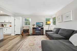 Evergreen Ave-S0810-014.jpg