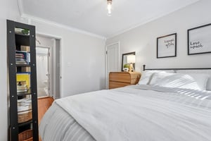 Evergreen Ave-S0810-026.jpg
