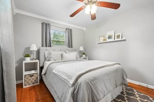 Evergreen Ave-S0810-033.jpg