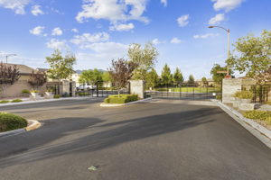 8450 Footpath St, Las Vegas, NV 89166, USA Photo 43