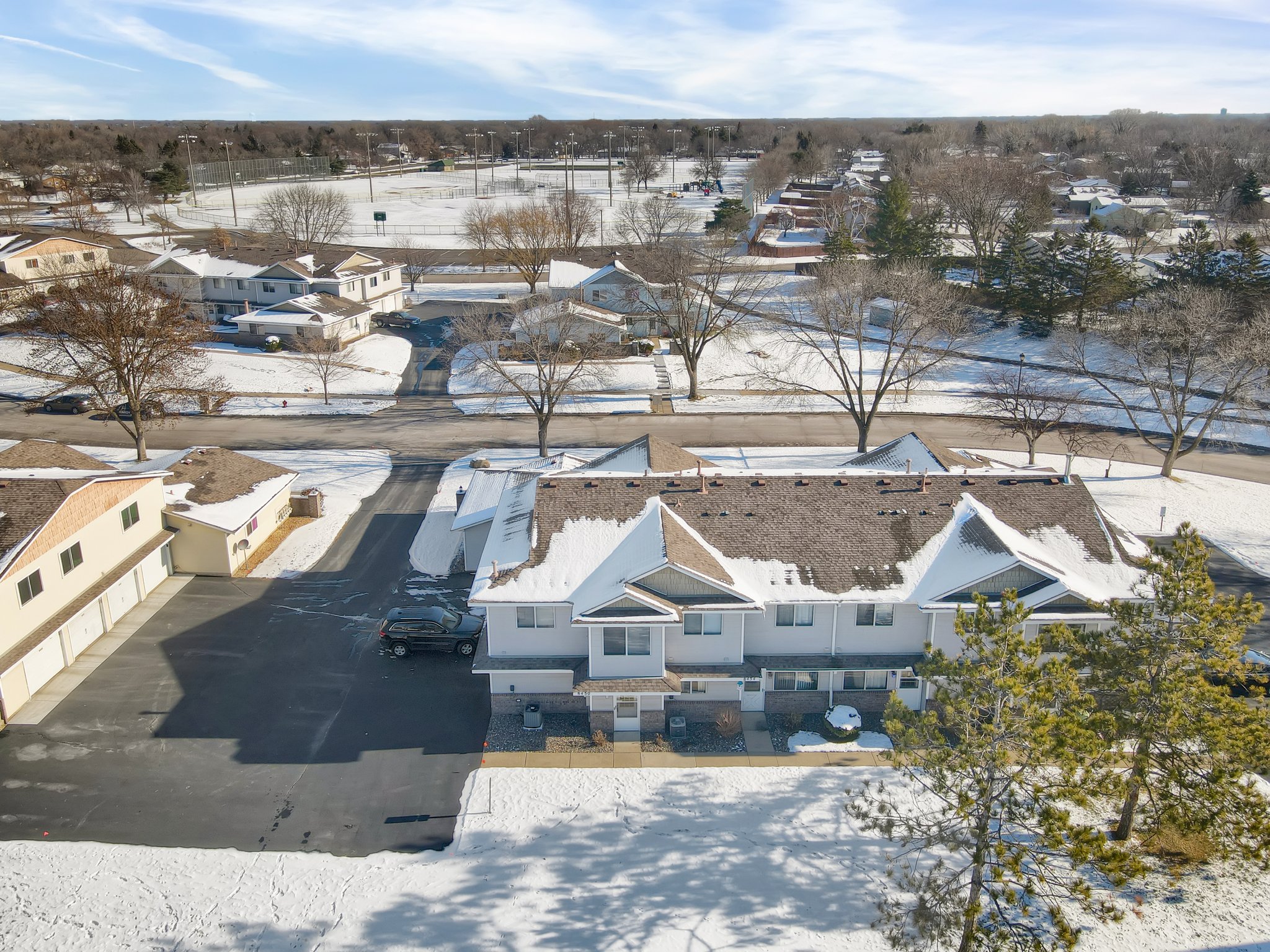 8450 S Pond Trail, Champlin, MN 55316, USA Photo 2