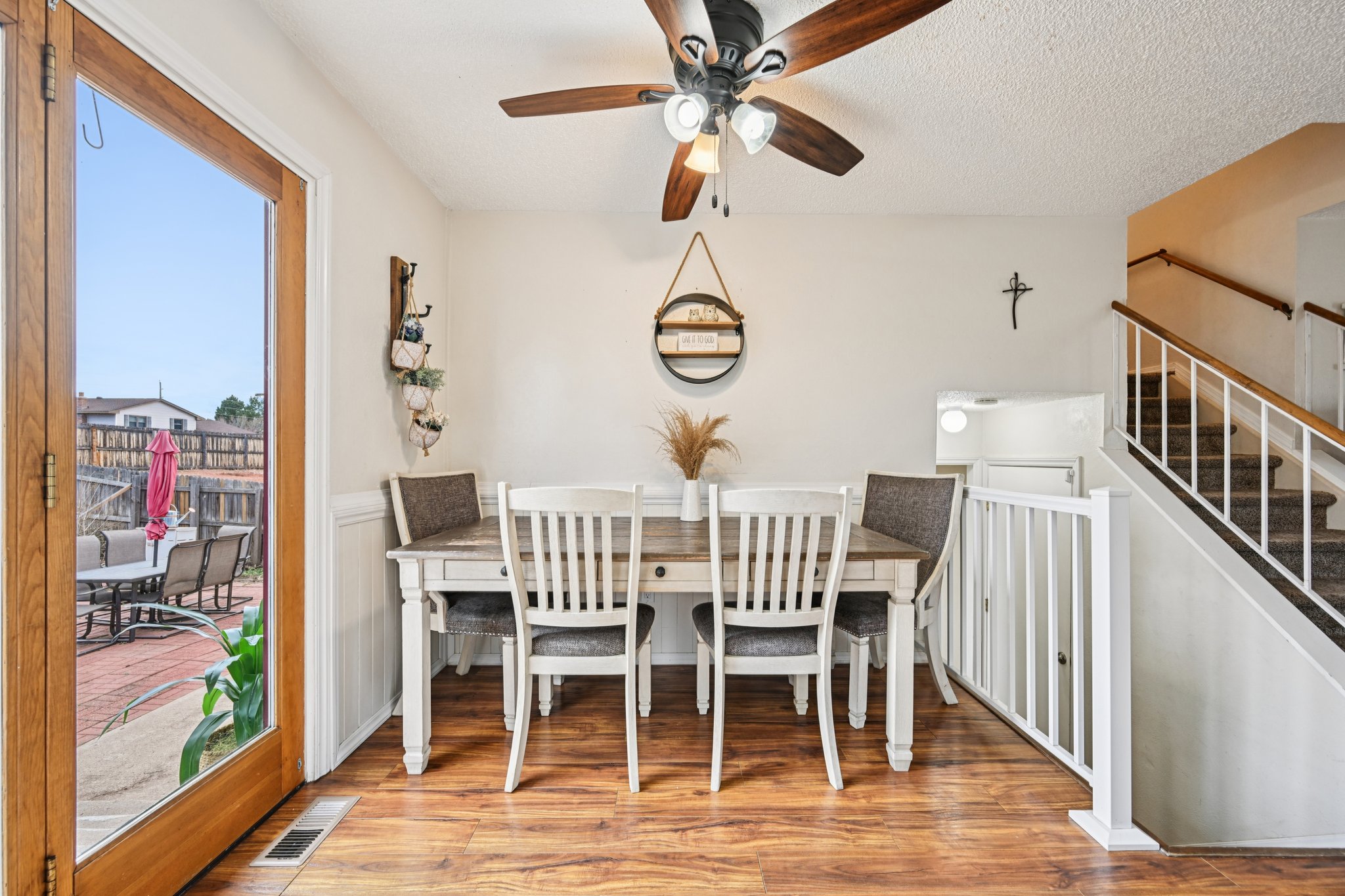 W Star Cir-S0801-012.jpg