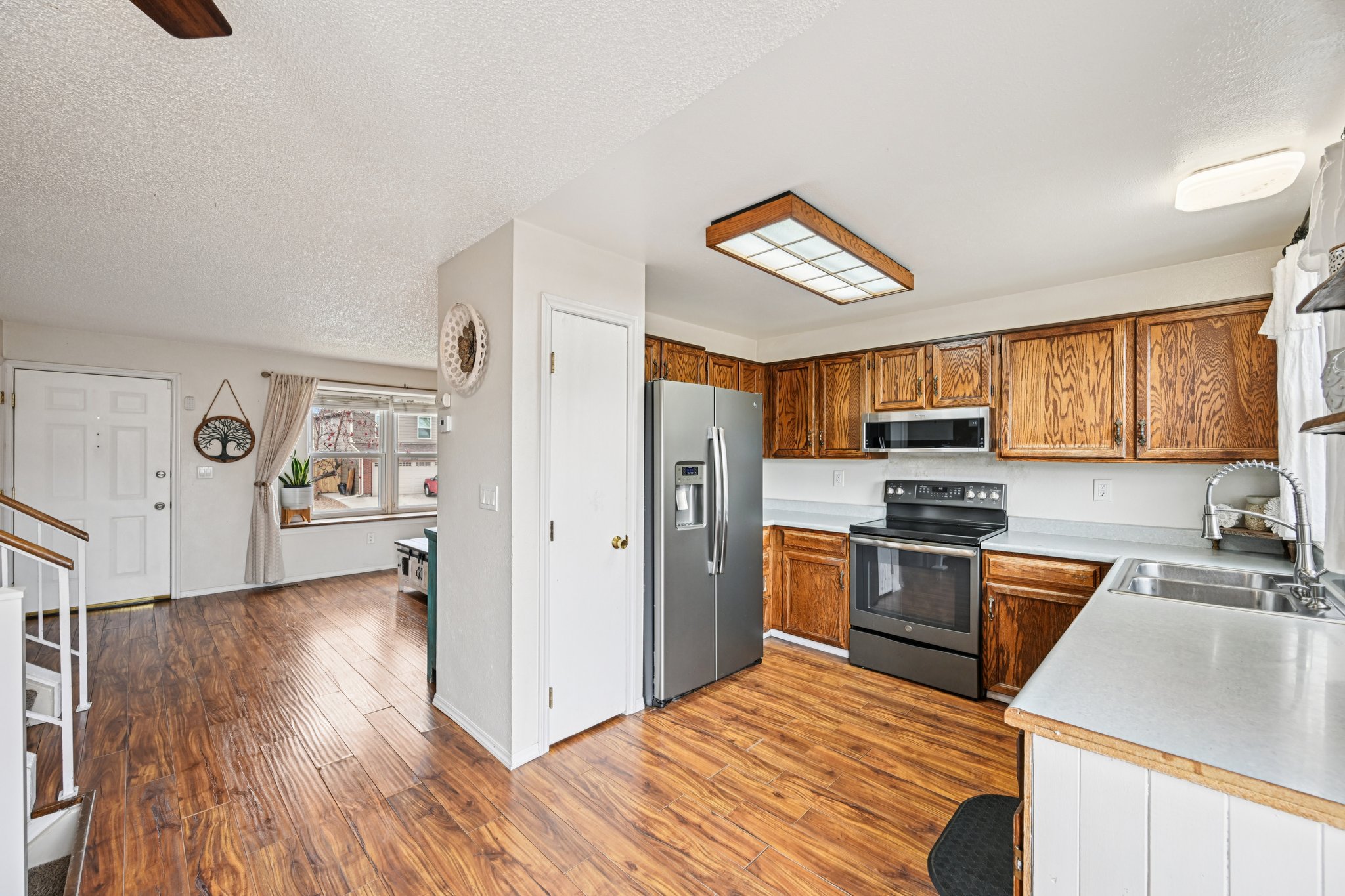 W Star Cir-S0801-013.jpg