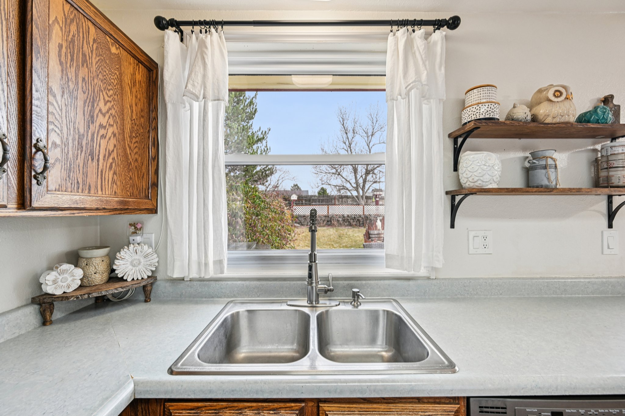 W Star Cir-S0801-017.jpg