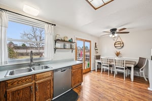 W Star Cir-S0801-016.jpg