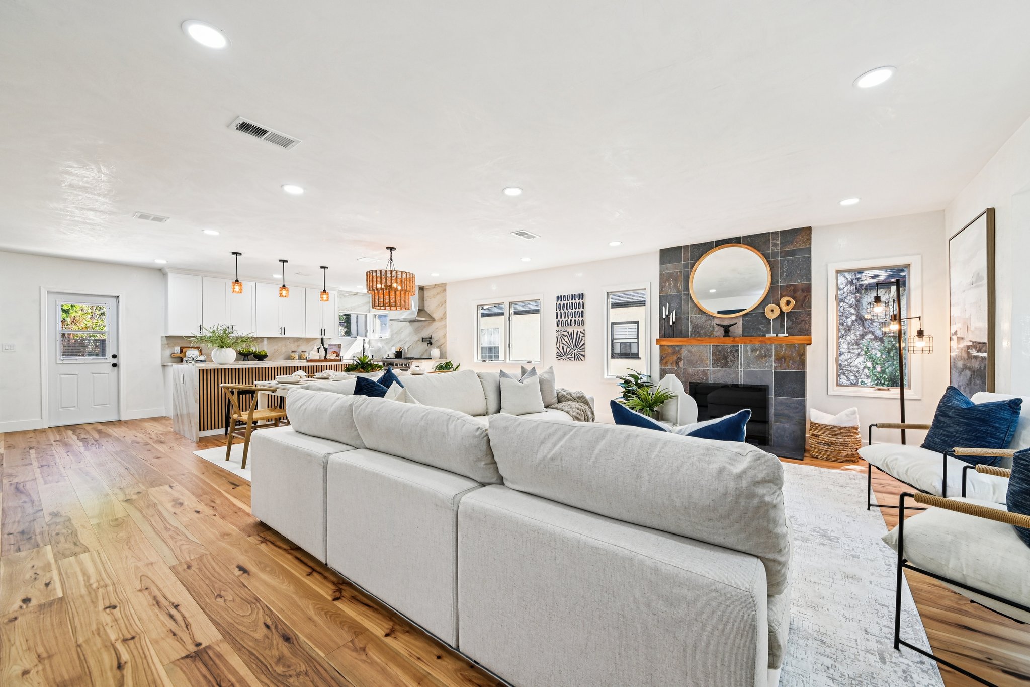 Naylor Ave-S0703-008.jpg