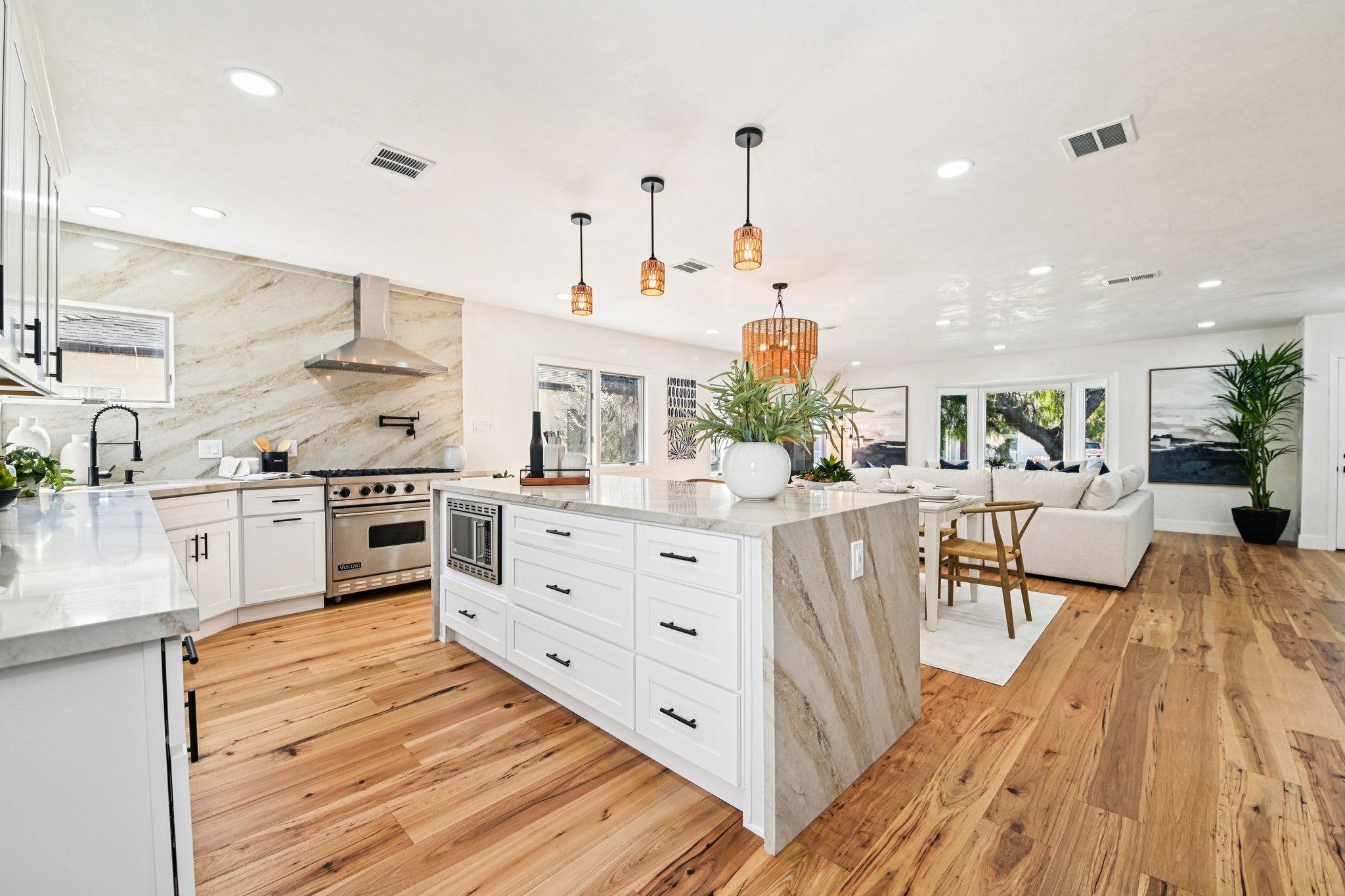 Naylor Ave-S0703-022.jpg