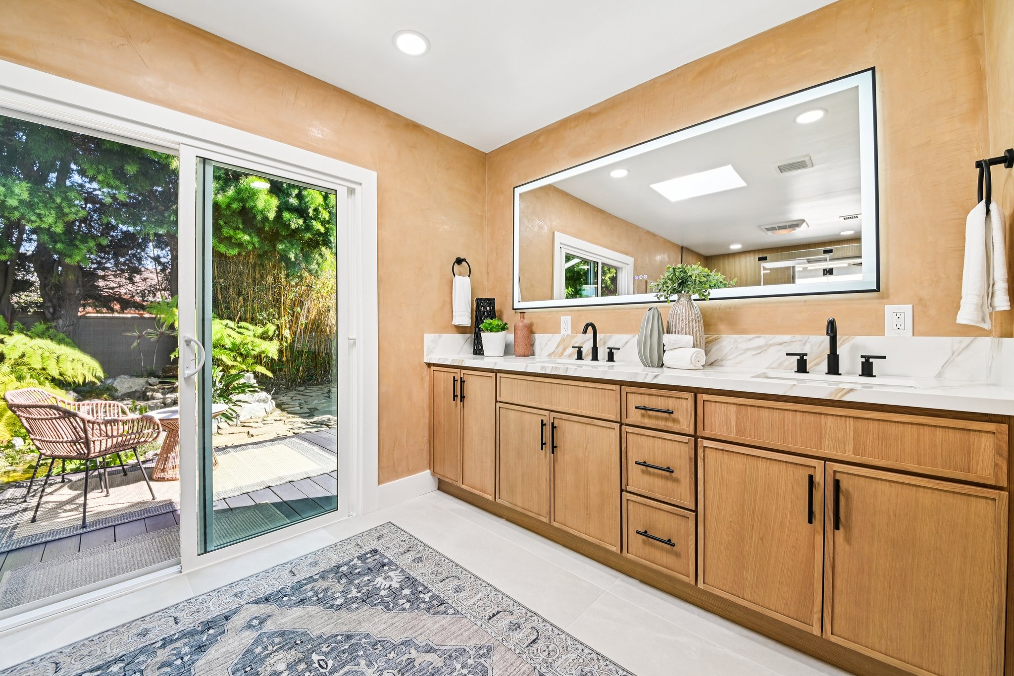 Naylor Ave-S0703-037.jpg