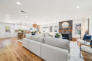 Naylor Ave-S0703-008.jpg