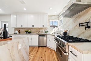 Naylor Ave-S0703-024.jpg