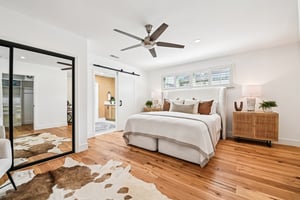 Naylor Ave-S0703-030.jpg