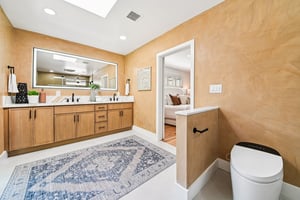 Naylor Ave-S0703-035.jpg