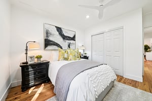 Naylor Ave-S0703-039.jpg