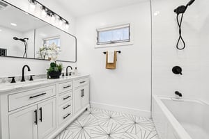 Naylor Ave-S0703-042.jpg