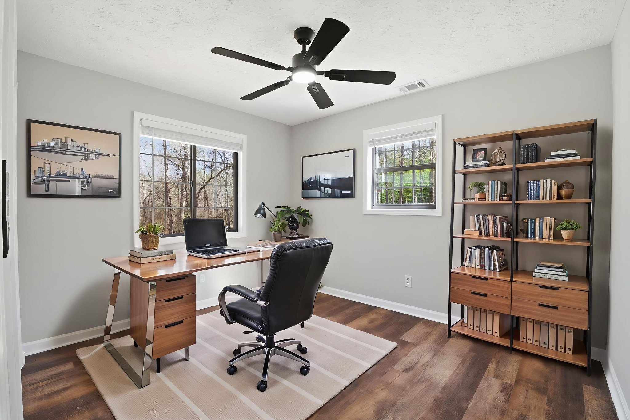 DSC05345 virtually staged.jpeg