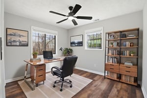 DSC05345 virtually staged.jpeg