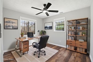 DSC05345 virtually staged.jpeg