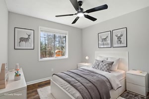 DSC05306 virtually staged.jpeg