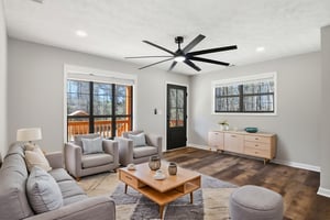 DSC05267 virtually staged.jpeg