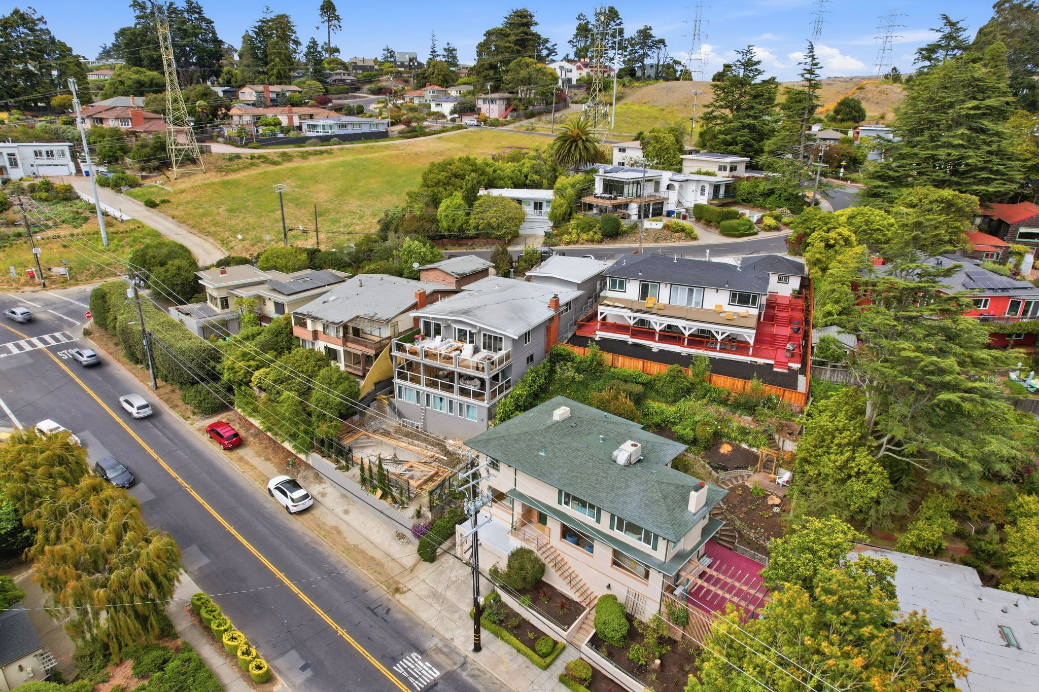 005_F8_AERIAL_846 Arlington Blvd