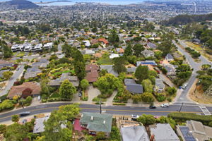 012_F8_AERIAL_846 Arlington Blvd
