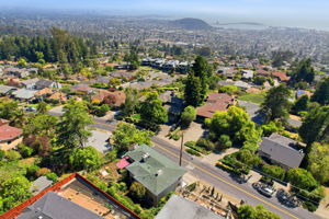 012_F8_AERIAL_846 Arlington Blvd