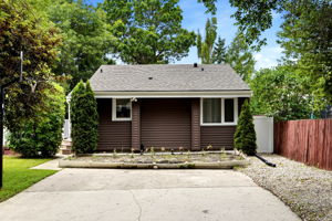  Photo 0