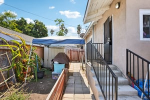 W Santa Cruz St-023.jpg
