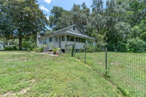  Photo 48