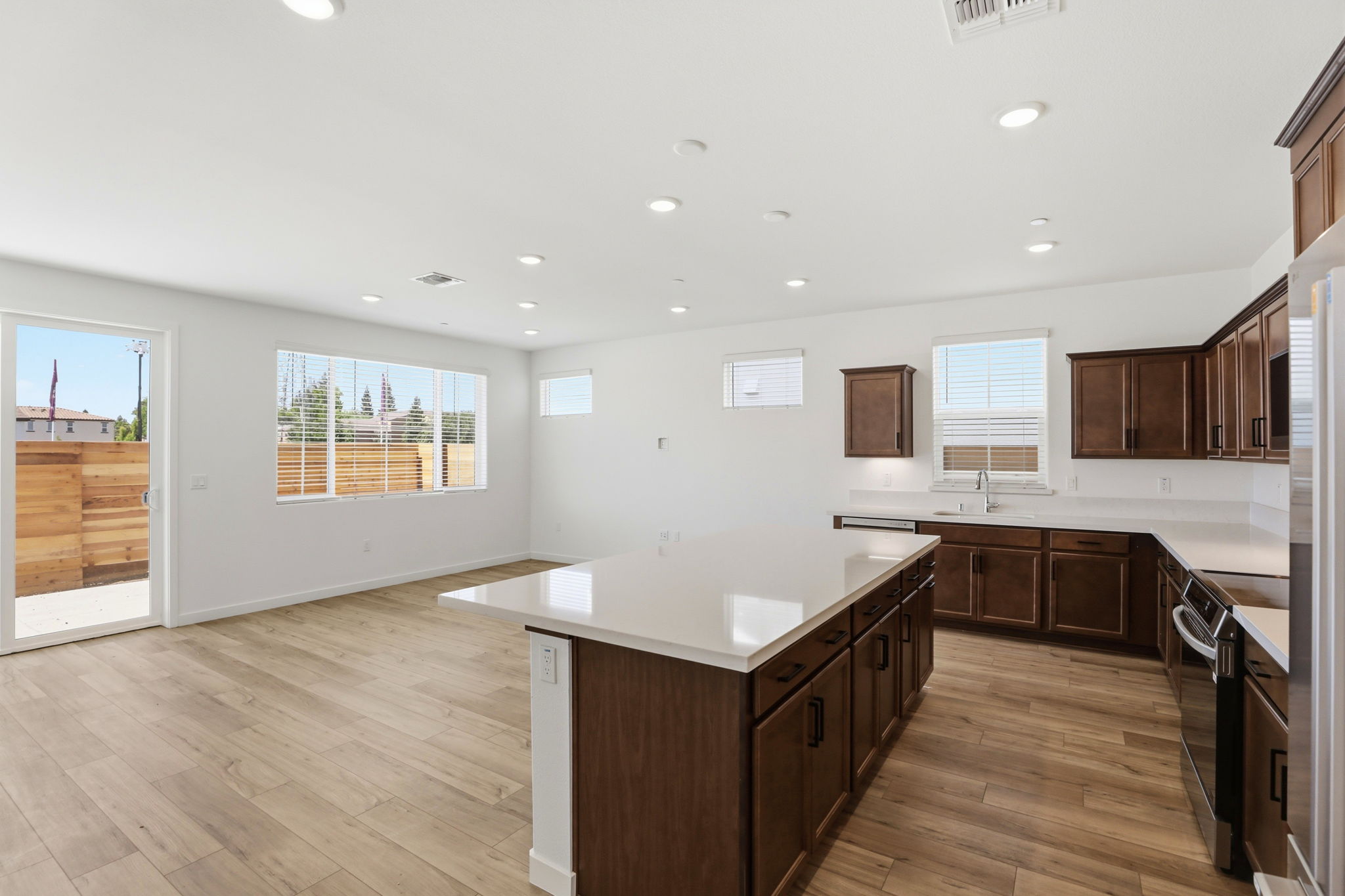 009_F8_8460 Viborg Ln