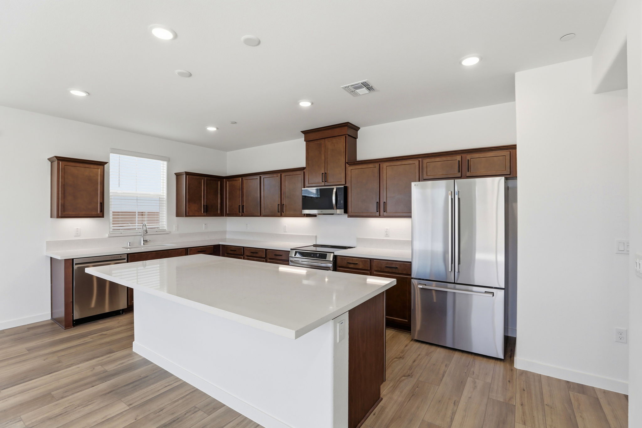 011_F8_8460 Viborg Ln