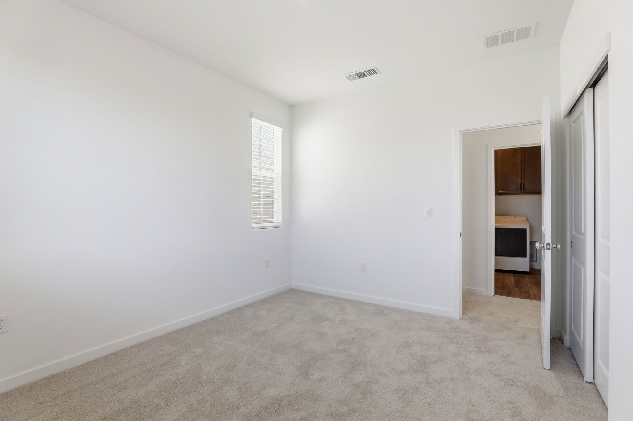 025_F8_8460 Viborg Ln