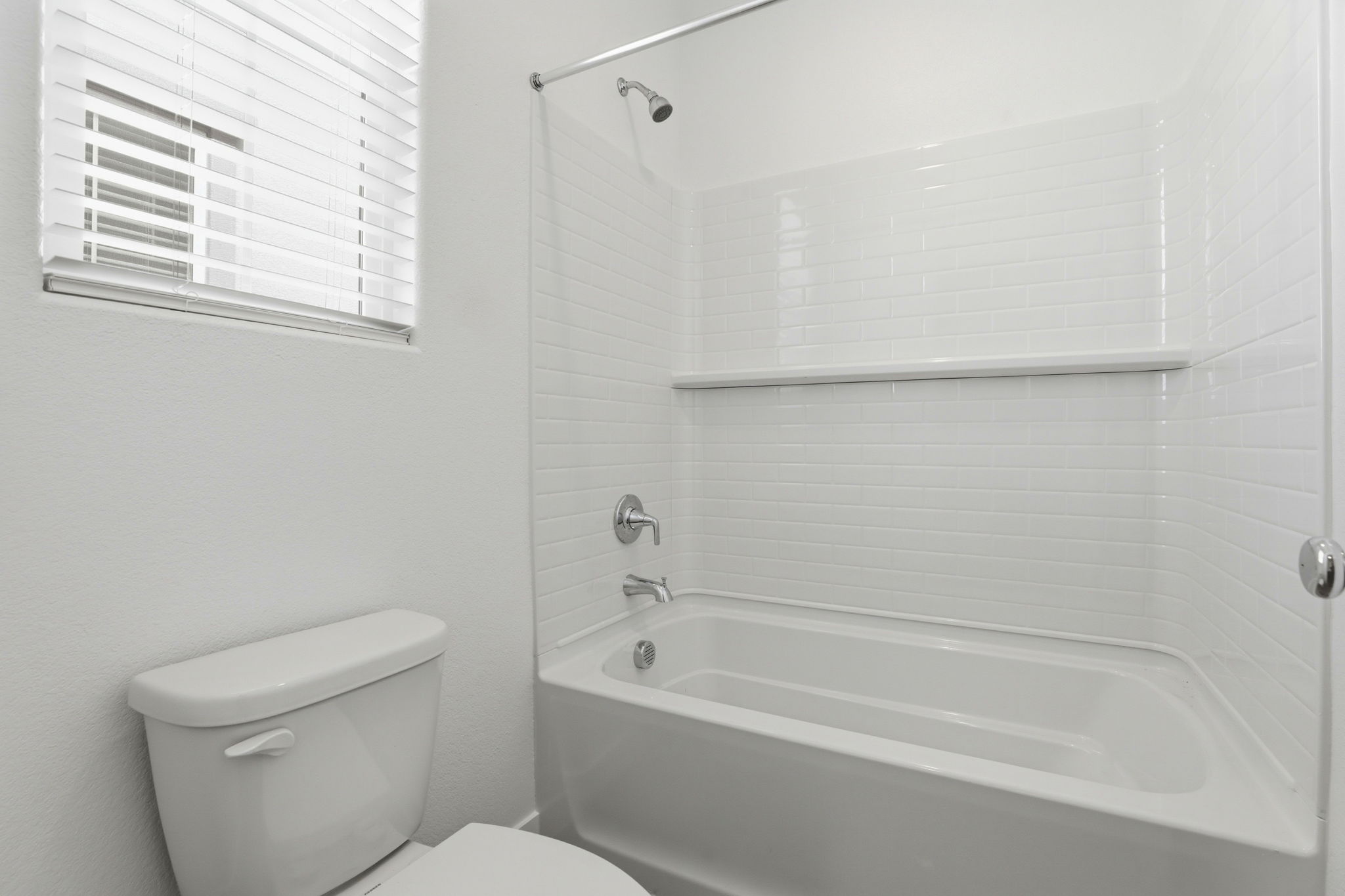 030_F8_8460 Viborg Ln