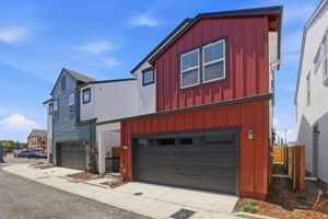 002_F8_8460 Viborg Ln