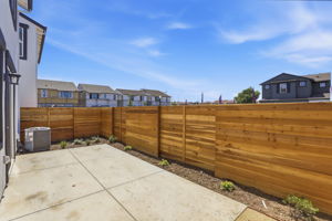 037_F8_8460 Viborg Ln