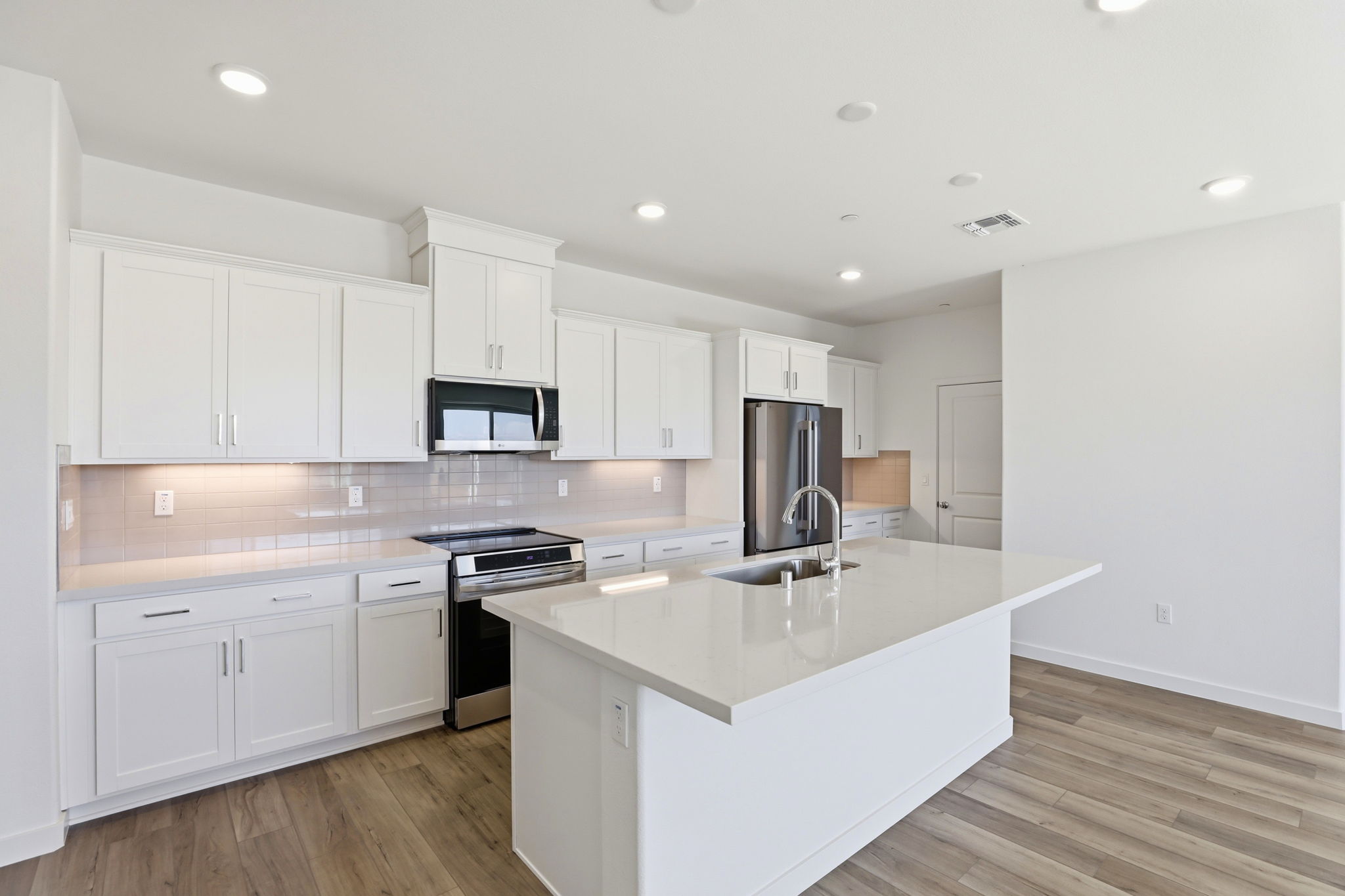 009_F8_8461 Viborg Ln