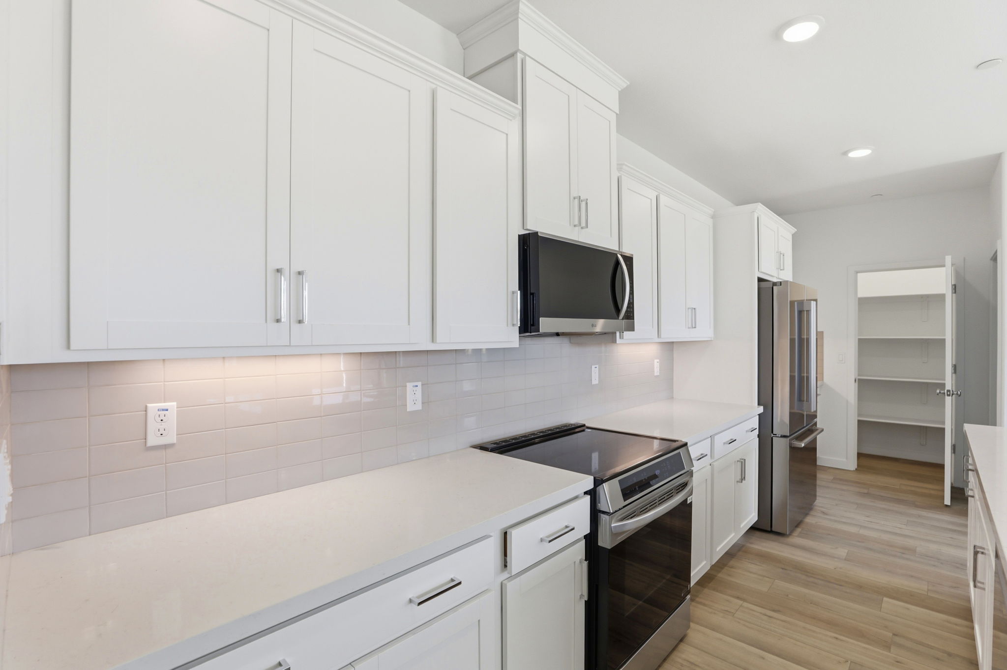 012_F8_8461 Viborg Ln