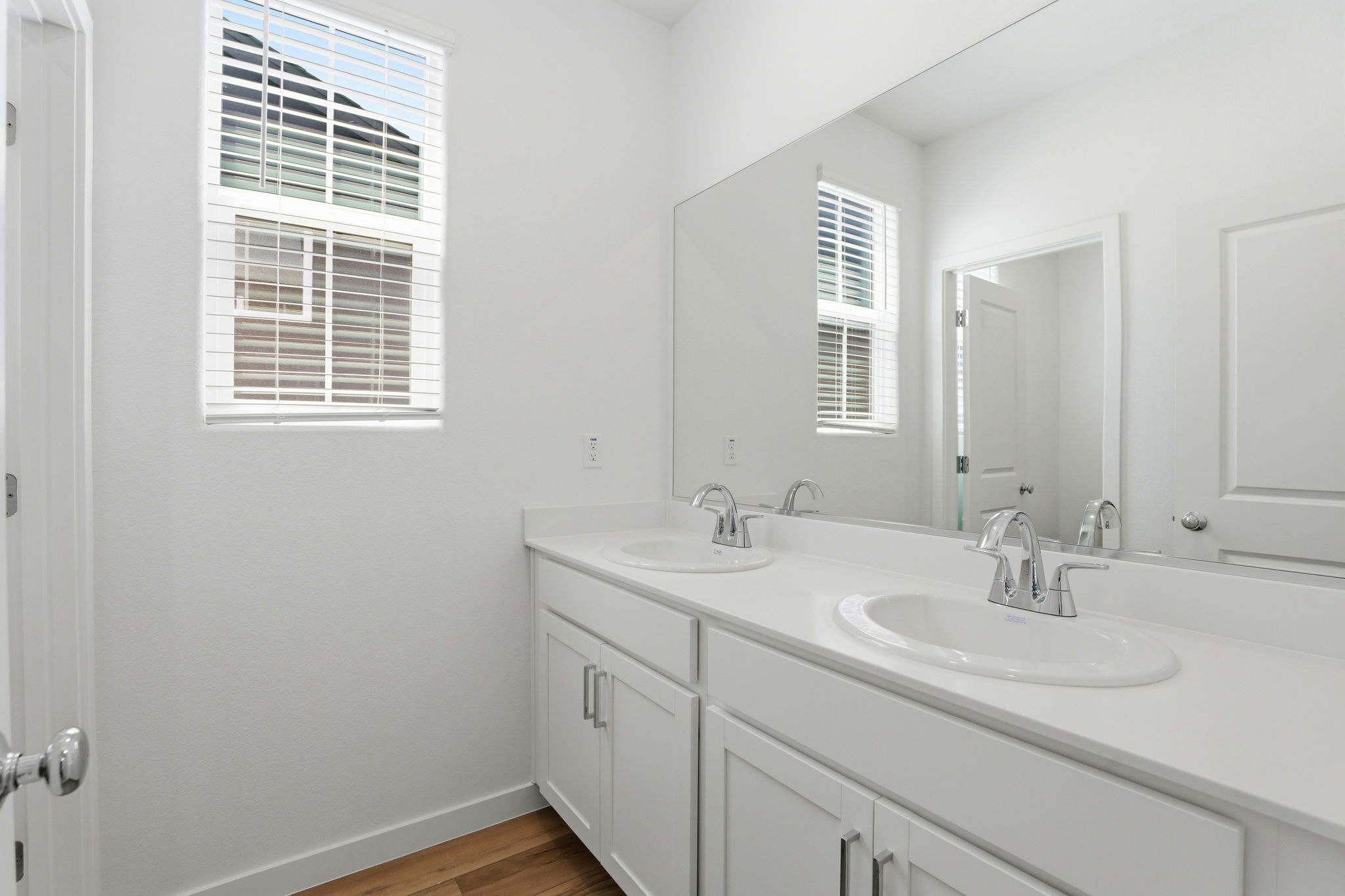 030_F8_8461 Viborg Ln