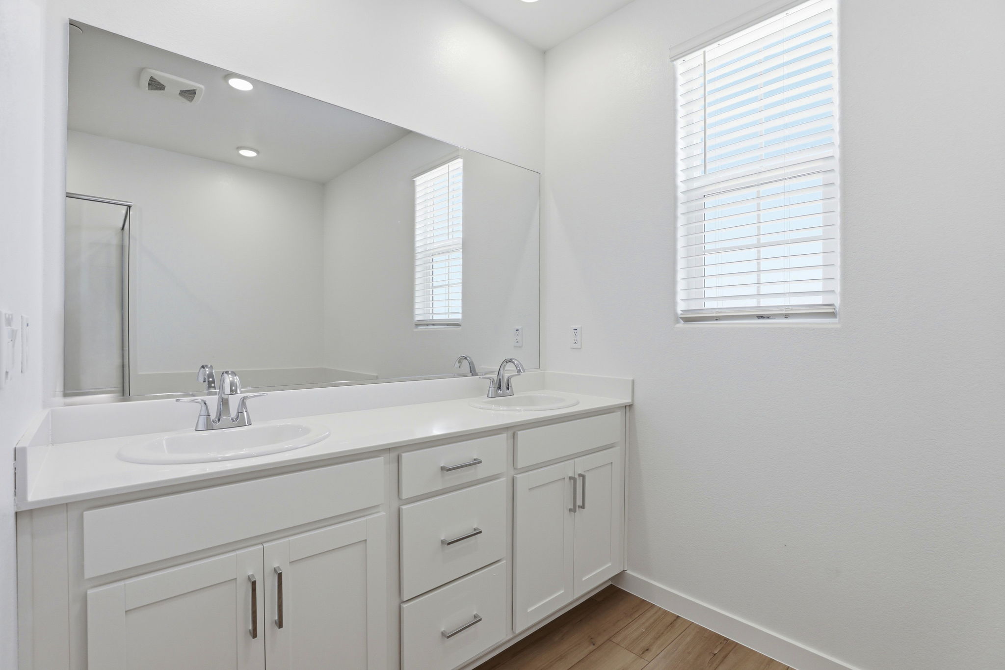 032_F8_8461 Viborg Ln