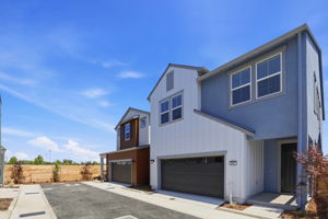 003_F8_8461 Viborg Ln