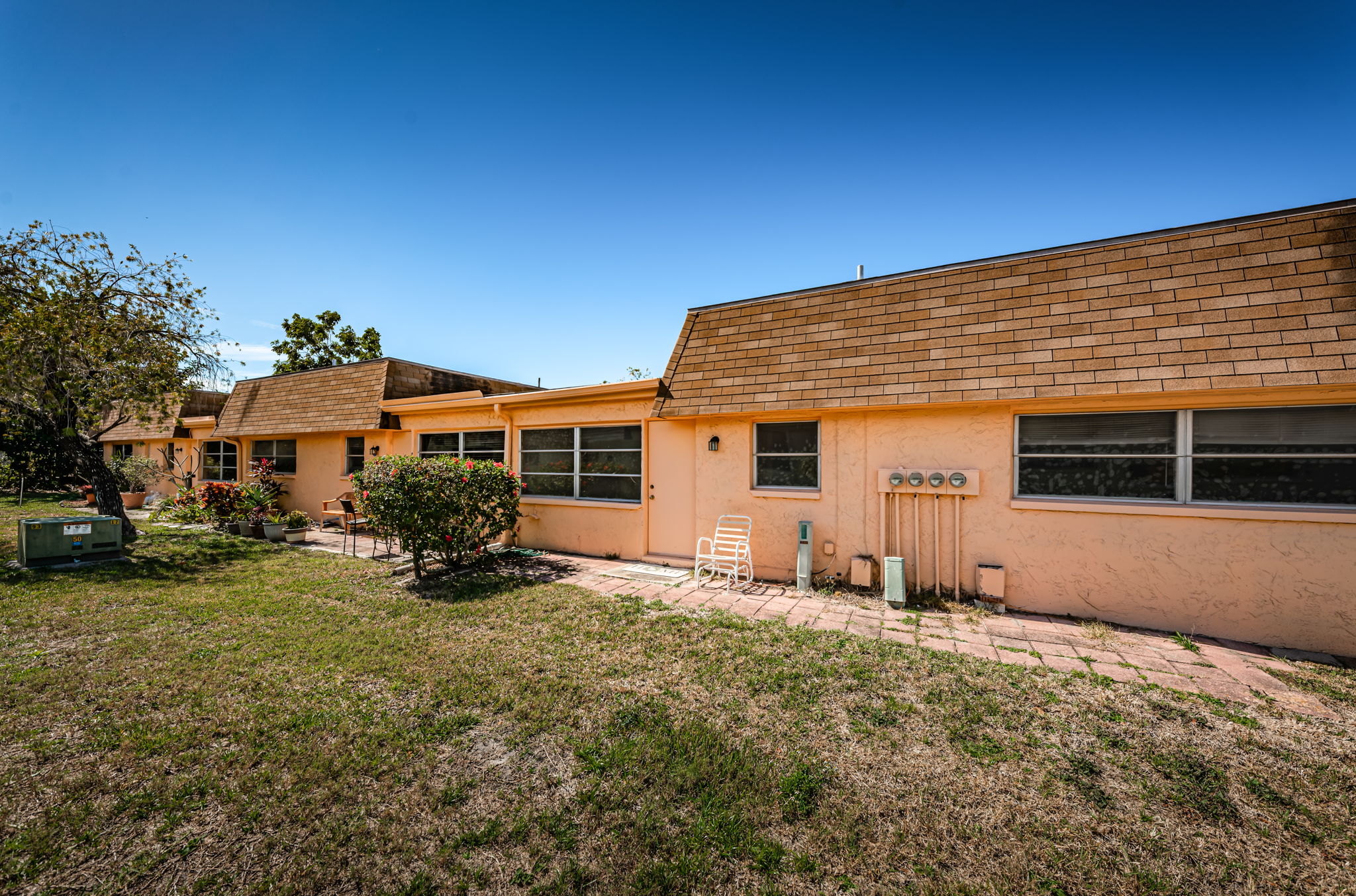 Back Exterior 2-2