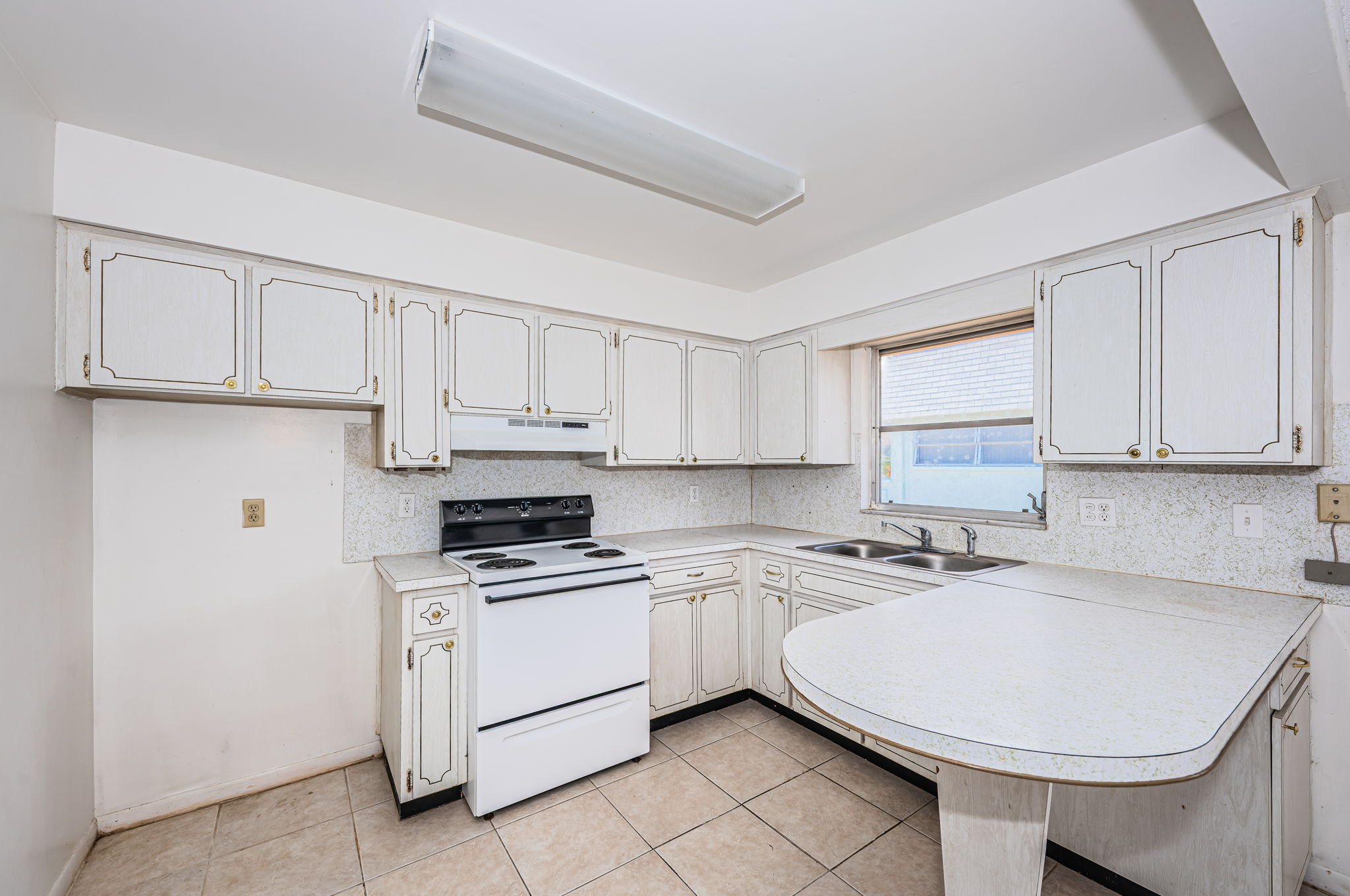 Kitchen 1-2