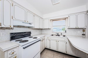 Kitchen 2-2