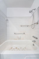 Bathroom 1b