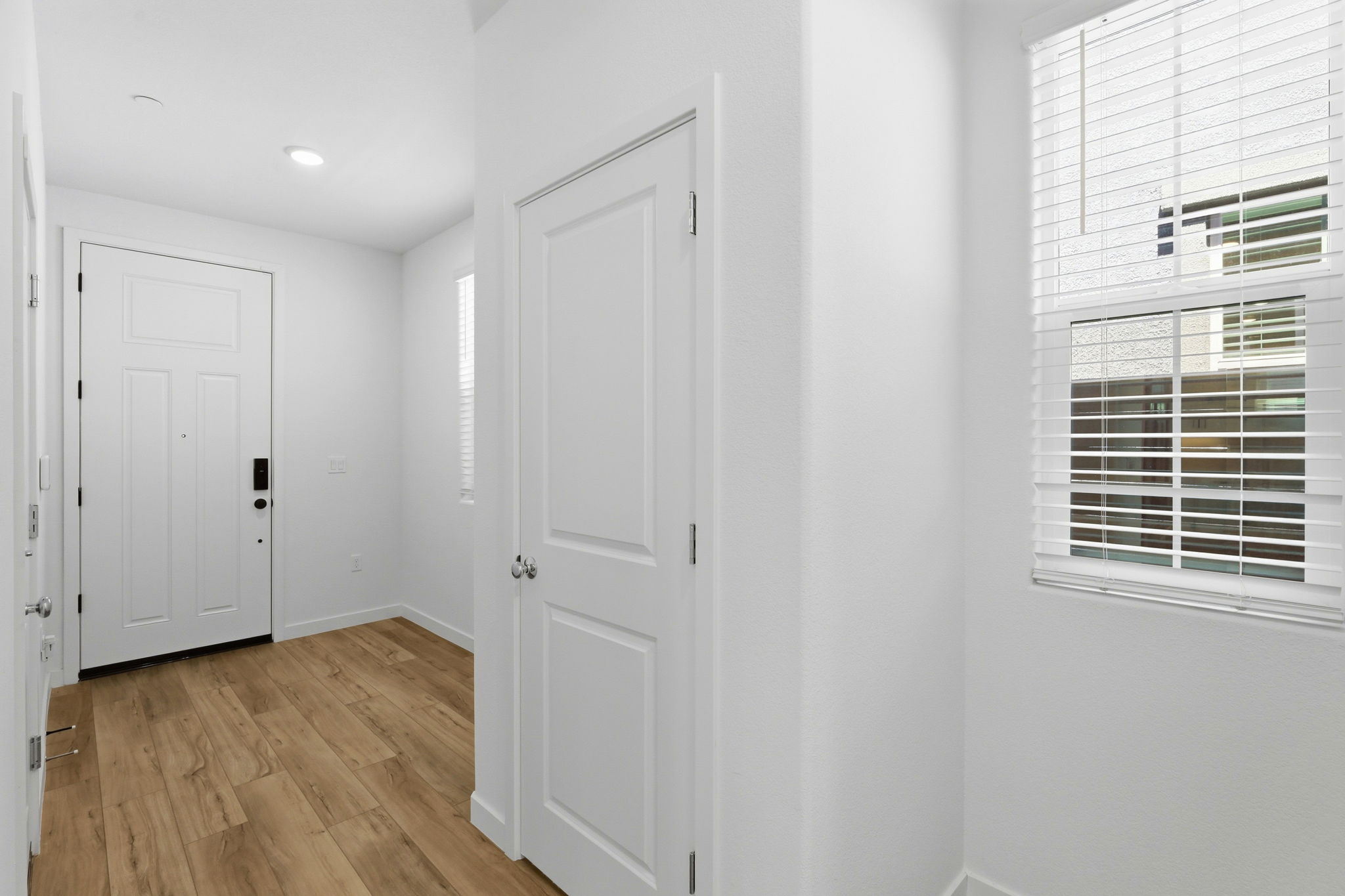 005_F8_8465 Viborg Ln