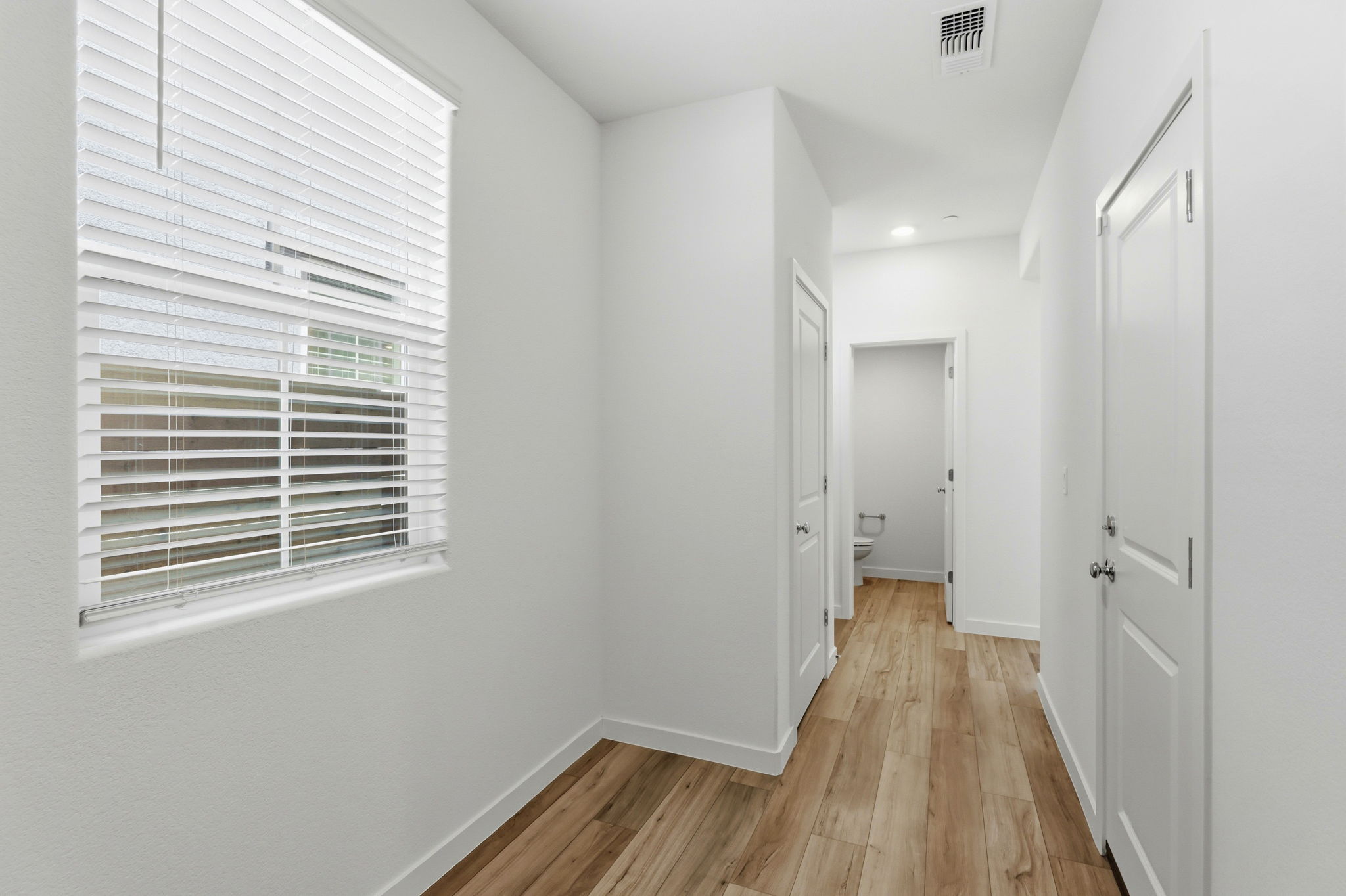 016_F8_8465 Viborg Ln
