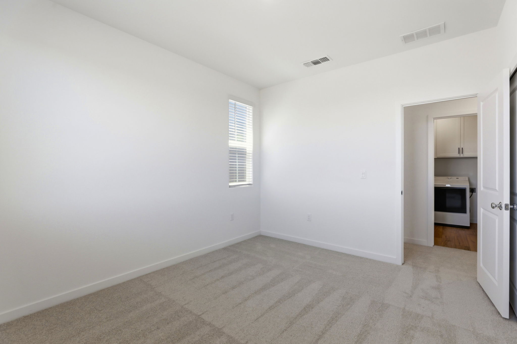 025_F8_8465 Viborg Ln