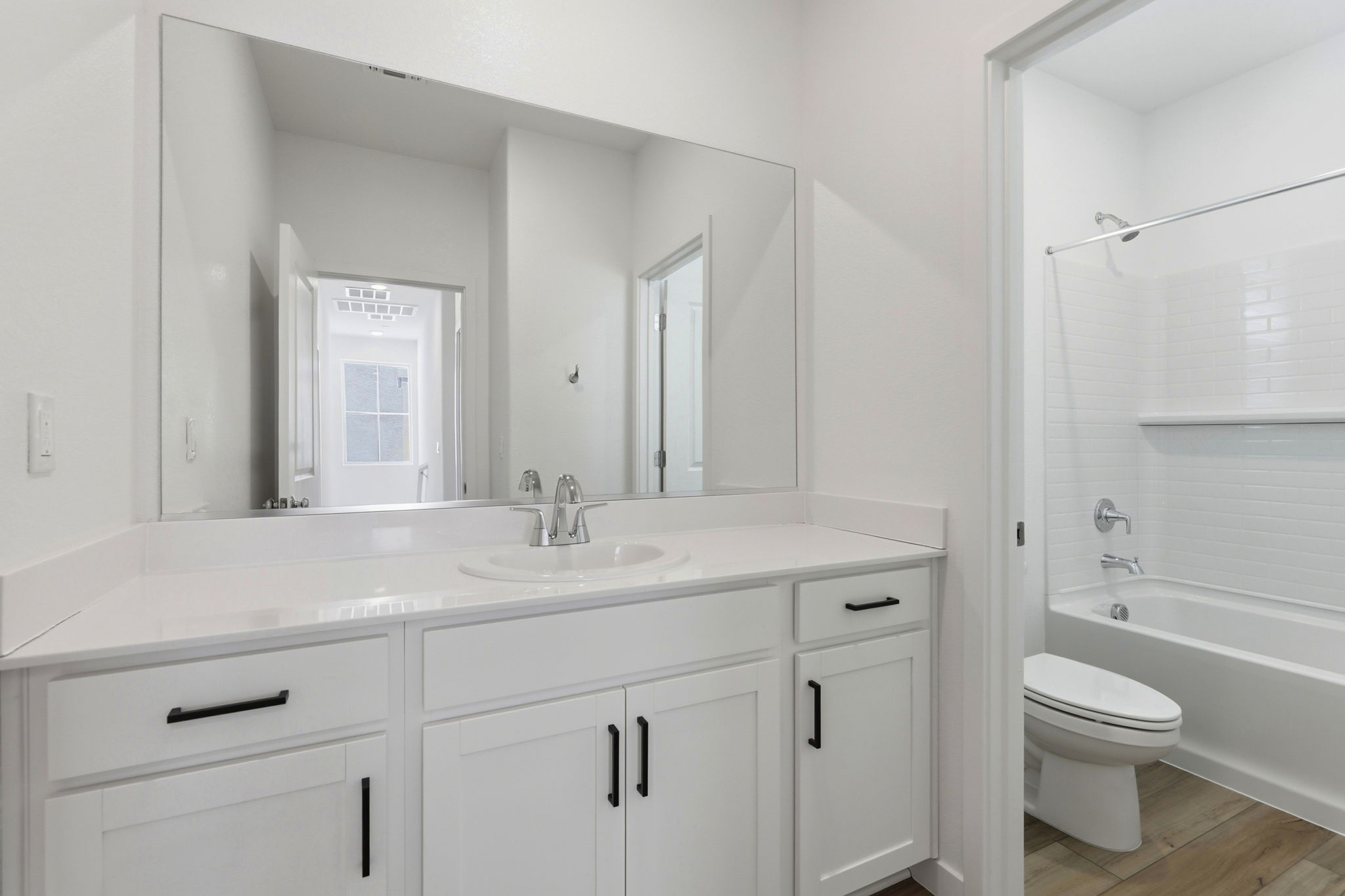 031_F8_8465 Viborg Ln